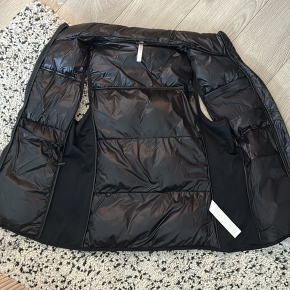 PUFFER VEST - NEW - FABLETICS - Picture 5 of 7